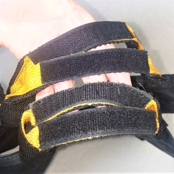 Bill Blass Two Black and Yellow Tote Bag Set with Outer Front Pocket - Picture 5 of 10